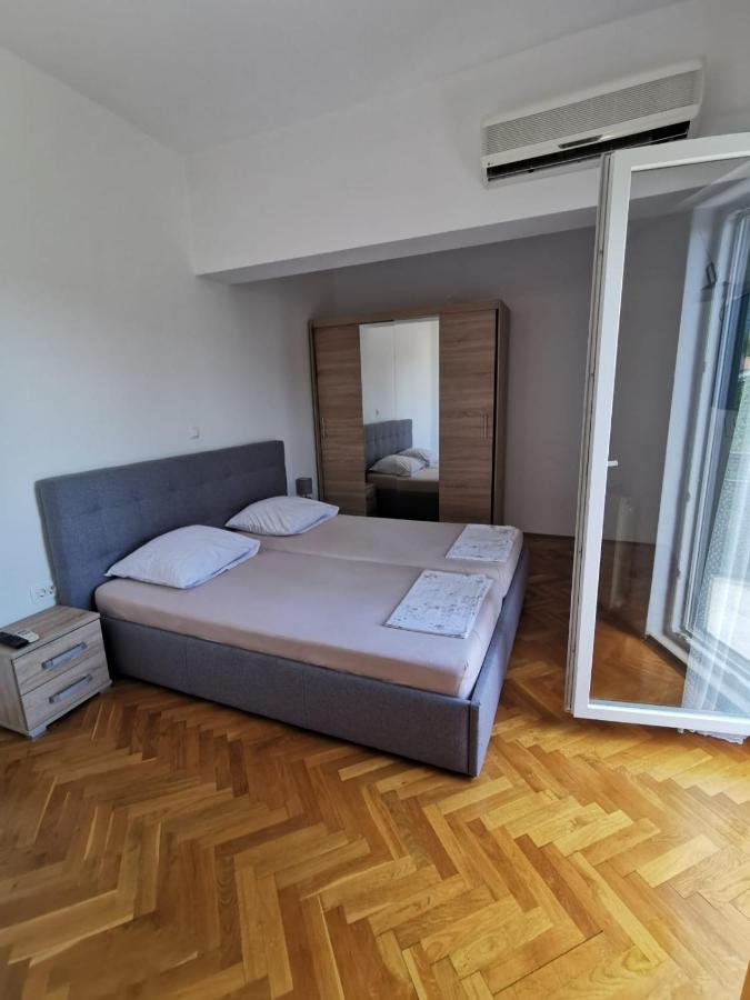 Apartment Cirko Kaštela エクステリア 写真