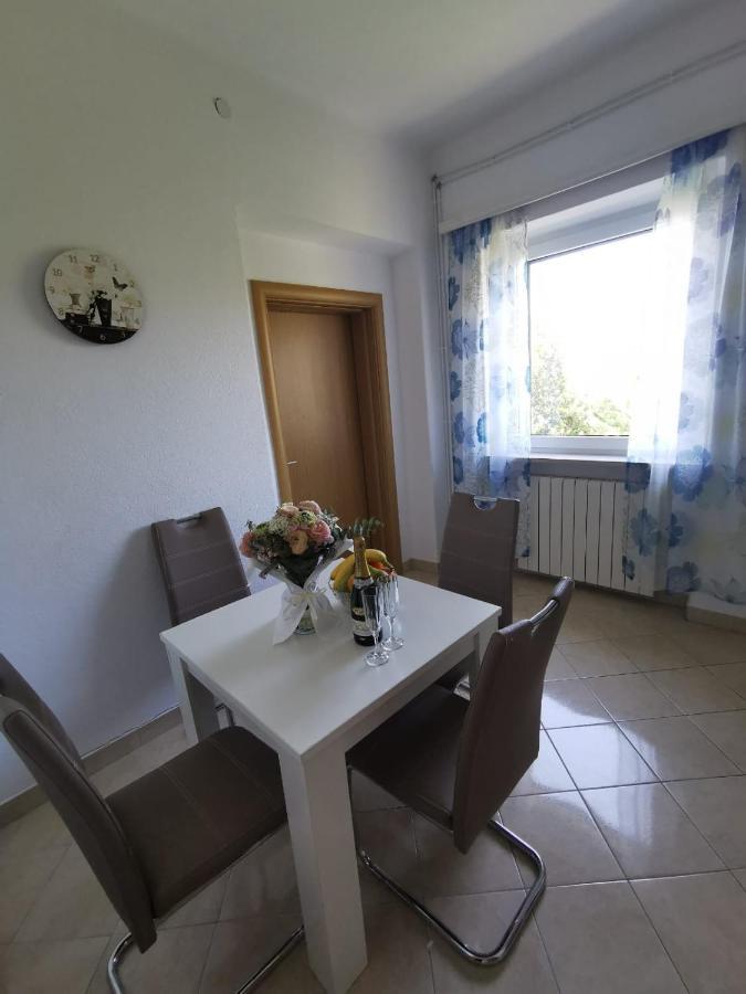 Apartment Cirko Kaštela エクステリア 写真