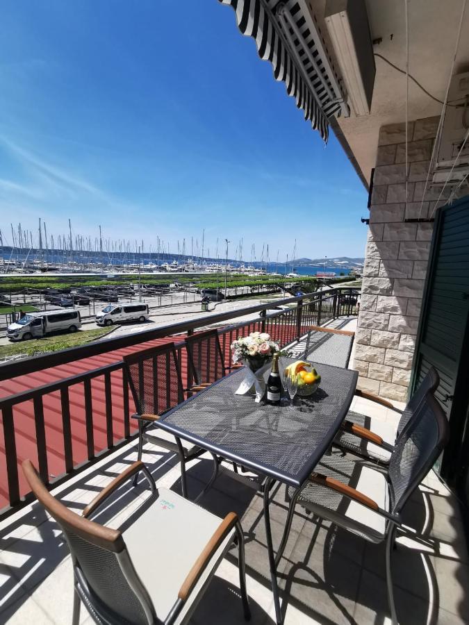 Apartment Cirko Kaštela エクステリア 写真