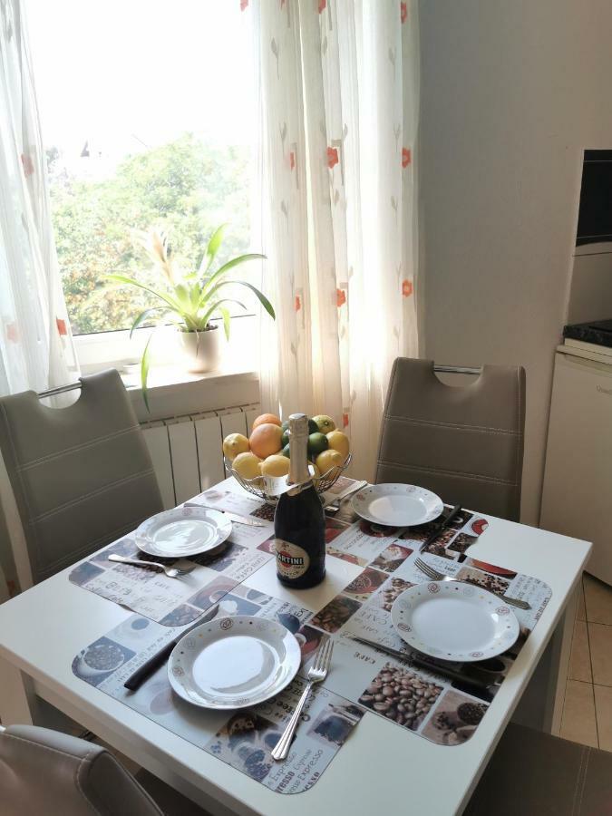Apartment Cirko Kaštela エクステリア 写真