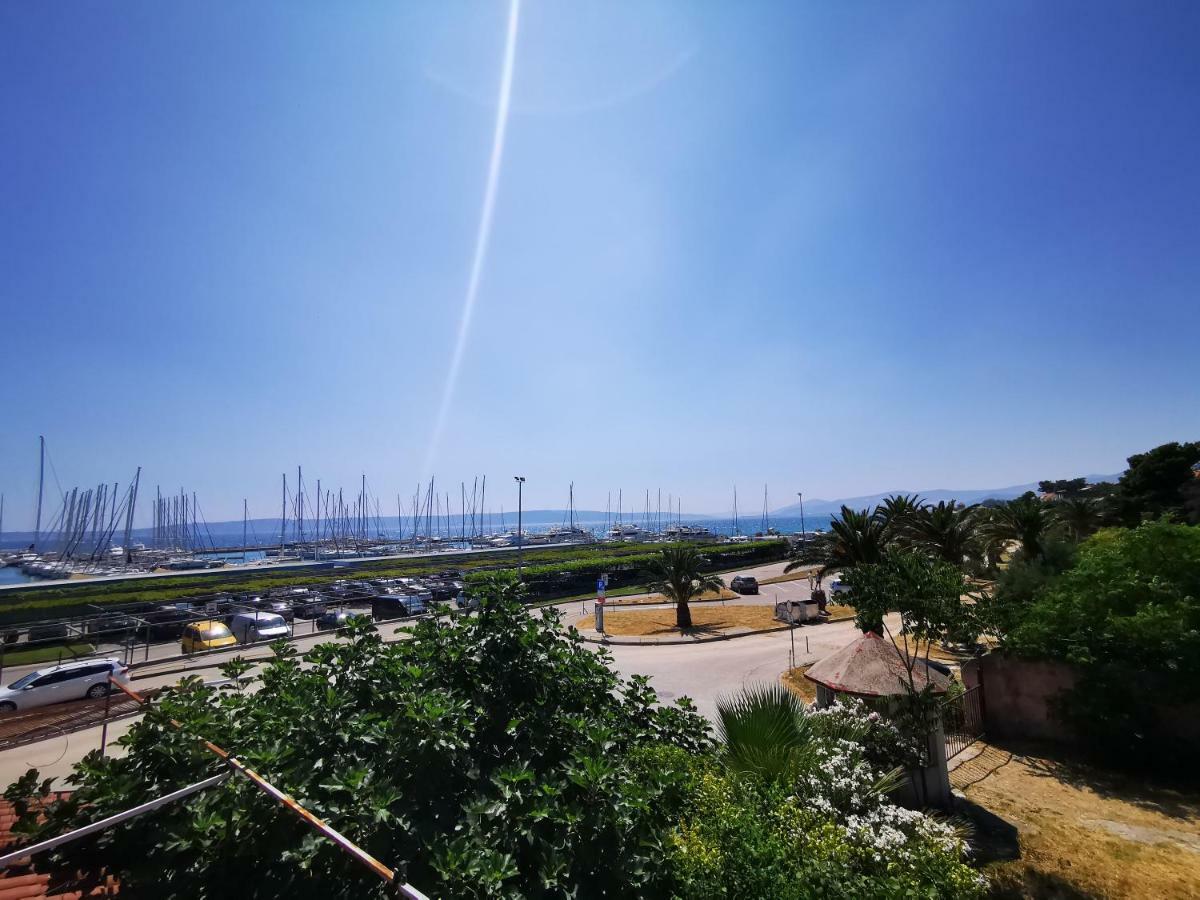 Apartment Cirko Kaštela エクステリア 写真