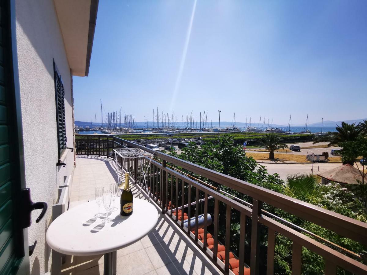 Apartment Cirko Kaštela エクステリア 写真
